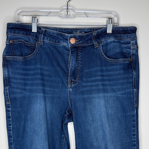 Maurices Dark Blue Women Jeans - Picture 2 of 16